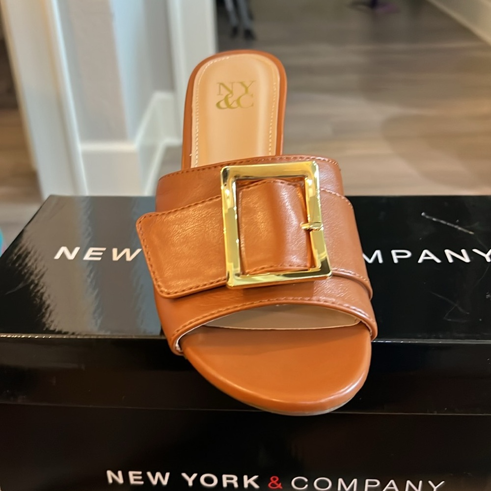Mule buckle wedge heel size 7 camel